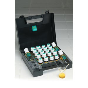 Therapist Case, Small (22 x 10 ml plus 3 x 50ml)